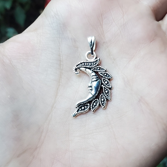 NWOT Sleeping Moon Pendant - Picture 3 of 8